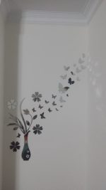 آینه آماتیس طرح گل و گلدان کد 2025 - گلدان کوزه ای و گل های به شکل قلب و پروانه