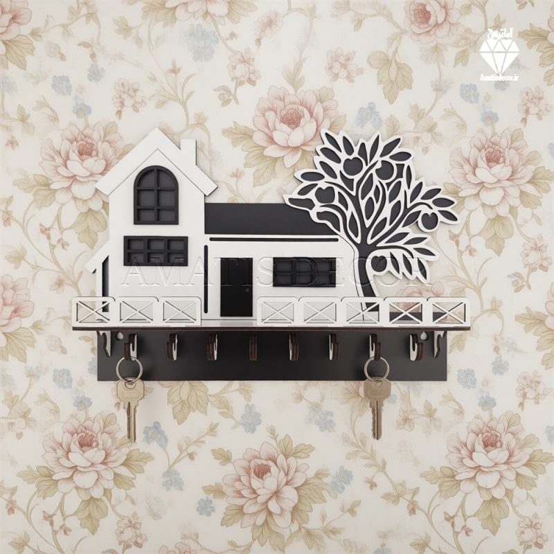 جا کلیدی دیواری طرح کلبه 8 قلاب آویز کد 101 - نمای جلو - رنگ طوسی سفید با 8 قلاب آویز از جنس چوب و طراحی زیبا کلبه و درخت