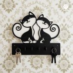 جا کلیدی دیواری طرح گربه کد 108 - دو گربه کنار هم روی جا کلیدی هستن