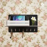 جا کلیدی دیواری باکس دار کد 107 - رنگ مشکی سفید - از نمای رو به رو با آویز کلید